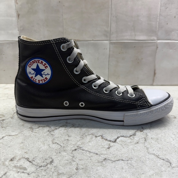 Converse Chuck Taylor All Star Hi Black Leather High Top Sneaker Shoe M 8 W 10 - Picture 1 of 10